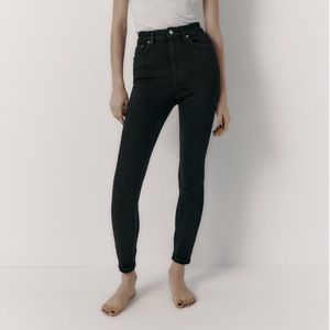 ZARA TRF VINTAGE SKINNY JEANS in Dark Grey/Black Wash